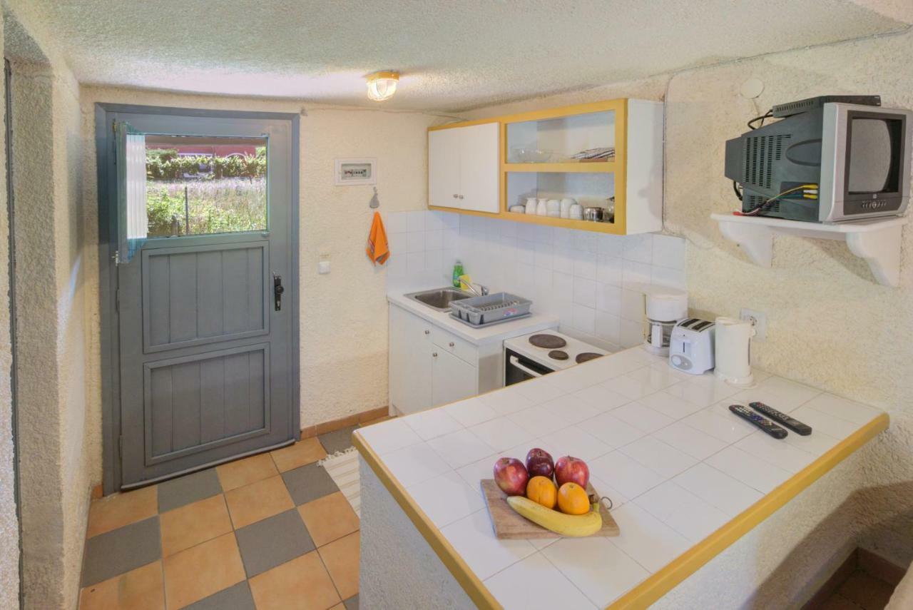 Lefkes Apartments Acharavi  Buitenkant foto